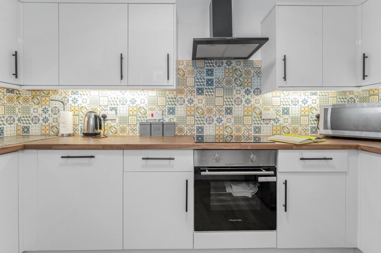 Cheerful Stays - Jamson Pl 3 Bed Apartment エディンバラ エクステリア 写真