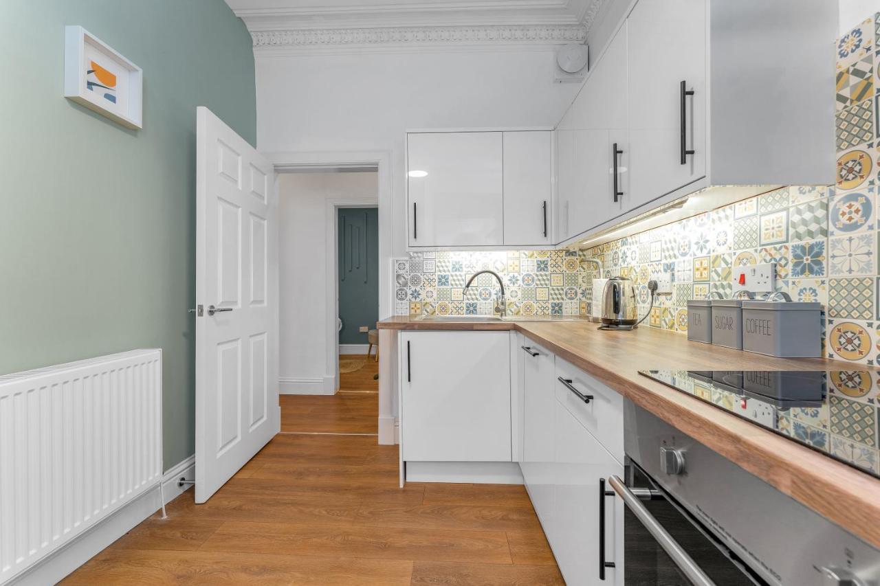 Cheerful Stays - Jamson Pl 3 Bed Apartment エディンバラ エクステリア 写真